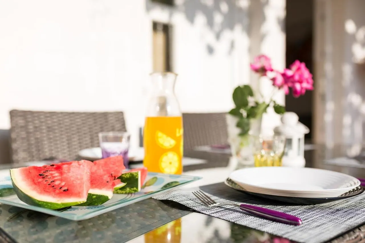 Lara - Apartment Near The Beach Vrbnik Croatia