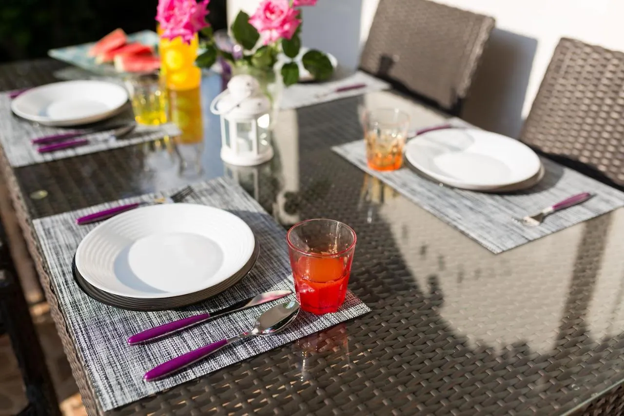 Lara - Apartment Near The Beach Vrbnik Croatia