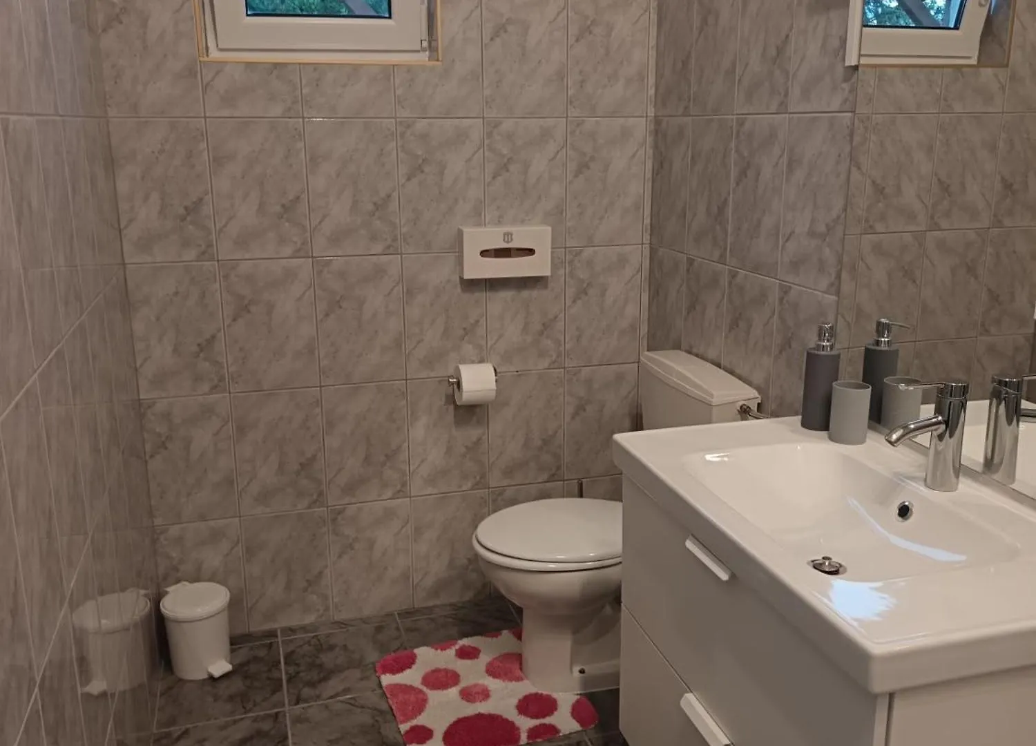 Lara - Apartment Near The Beach Vrbnik