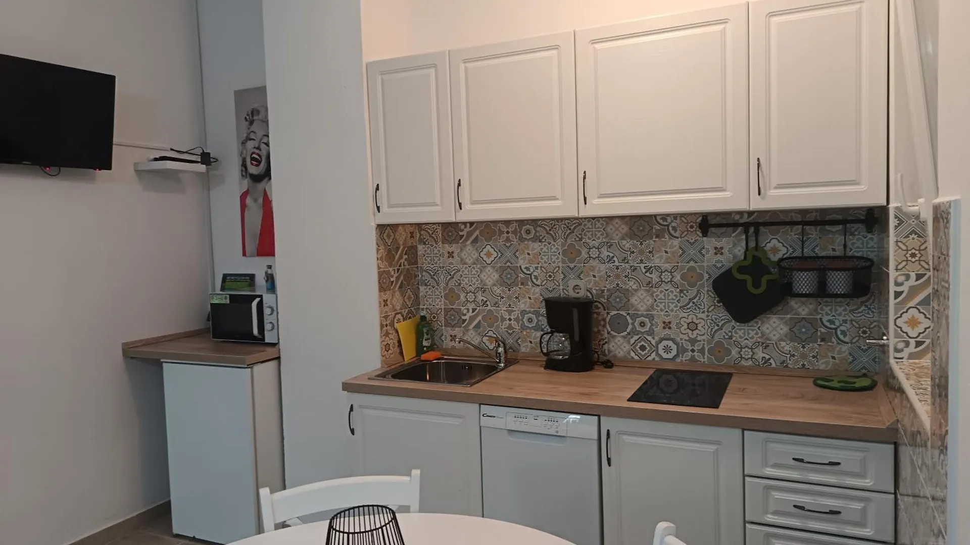 Lara - Apartment Near The Beach Vrbnik  Croatia